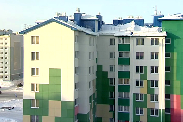 Новоселов в Ноябрьске заселяют в квартиры с плесенью