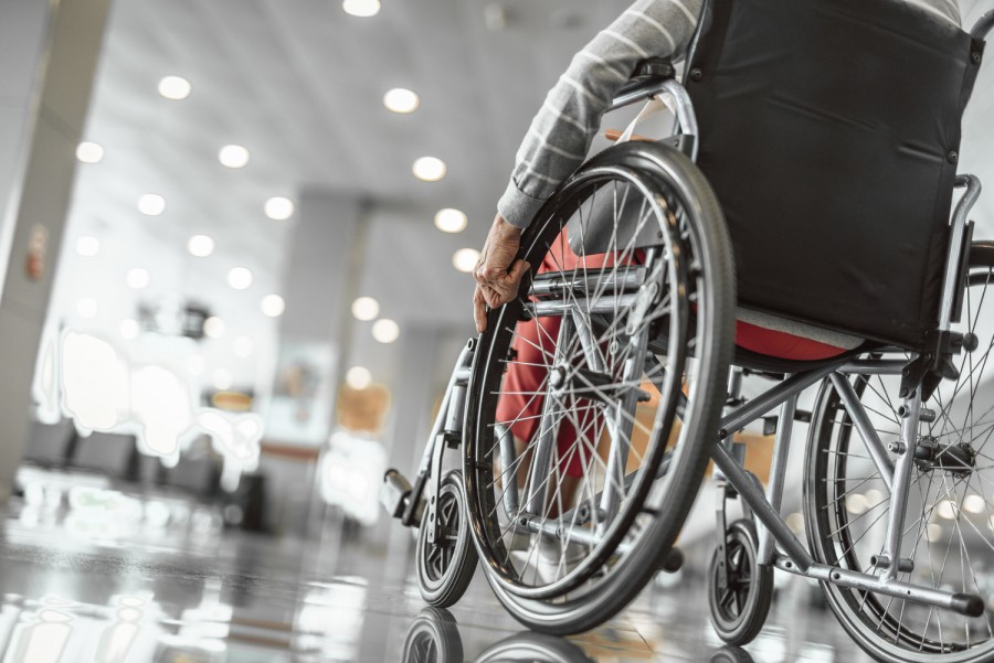 В Белгороде Фонд социального страхования оставил инвалида без коляски