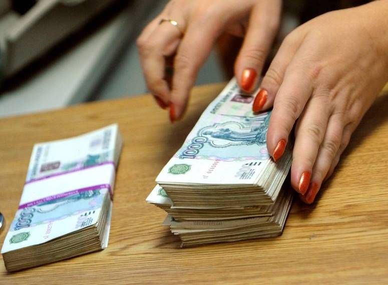 Уфа: помогли клиенткам салона красоты вернуть присвоенные его сотрудниками деньги