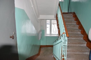 Киров: добились ремонта подъезда в пятиэтажке