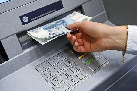 Саратовский Центр справедливости помог пенсионеру вернуть 10 тысяч рублей, которые взыскали по ошибке чиновника