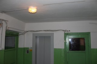 Жители Рязани с помощью Центра добились установки новых светильников в подъезде своего дома