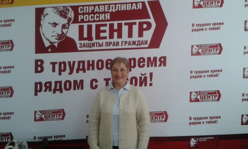 Помогли жителям Пскова узнать показания счетчиков электроэнергии и отремонтировать дом