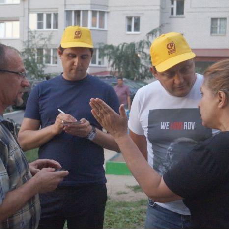 Депутат Государственной Думы Олег Пахолков провел еще одну встречу с воронежцами