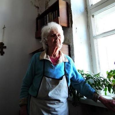 Новосибирская пенсионерка добилась от ЖЭКа ремонта квартиры